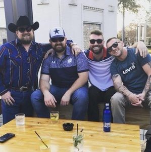 Meet your Posher, Victor